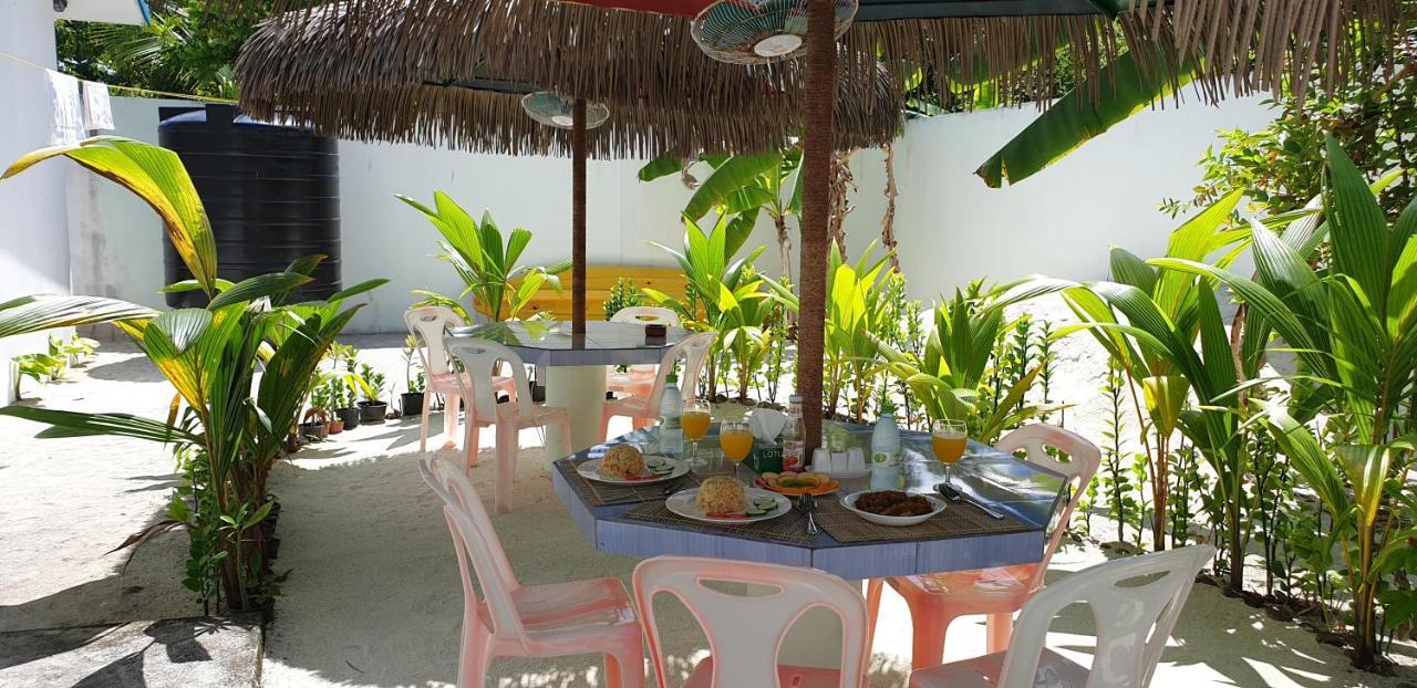 Island Guest Hotell Maamendhoo Exteriör bild